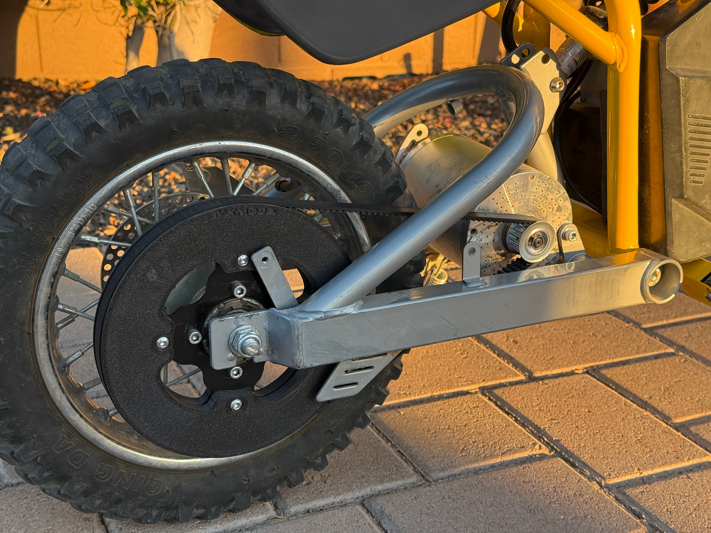 Close up of Mxmods razor Belt drive system